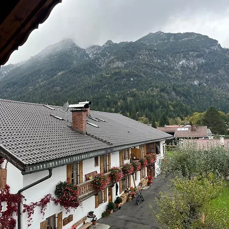 Ferienwohnung Mit Panoramablick Auf Alpspitze 아파트